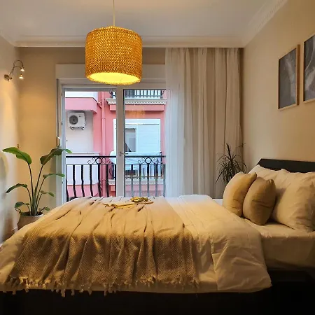 Large Sunny With Swimming Pool, 300 Meters From The Sea Apartman *