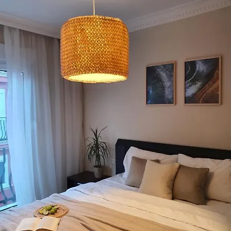 Apartman Large Sunny With Swimming Pool, 300 Meters From The Sea