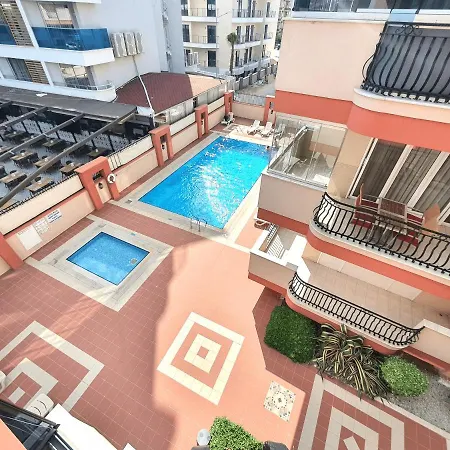 Large Sunny With Swimming Pool, 300 Meters From The Sea Alanya
